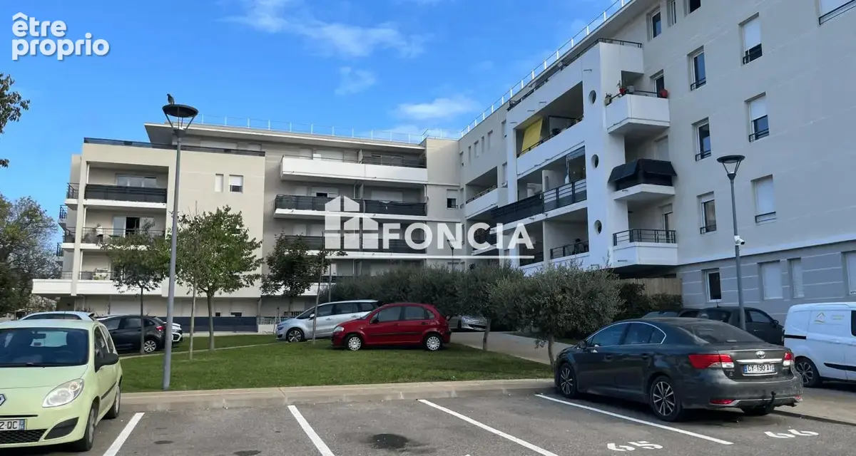 Avignon Route de Lyon – T2 récent dernier étage avec terrasse vue dégagée et parking - photo 6