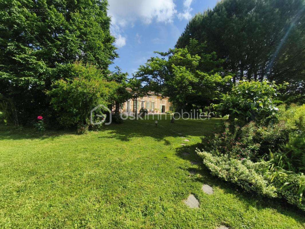 Maison à SAINT-ANTOINE-SUR-L&#039;ISLE