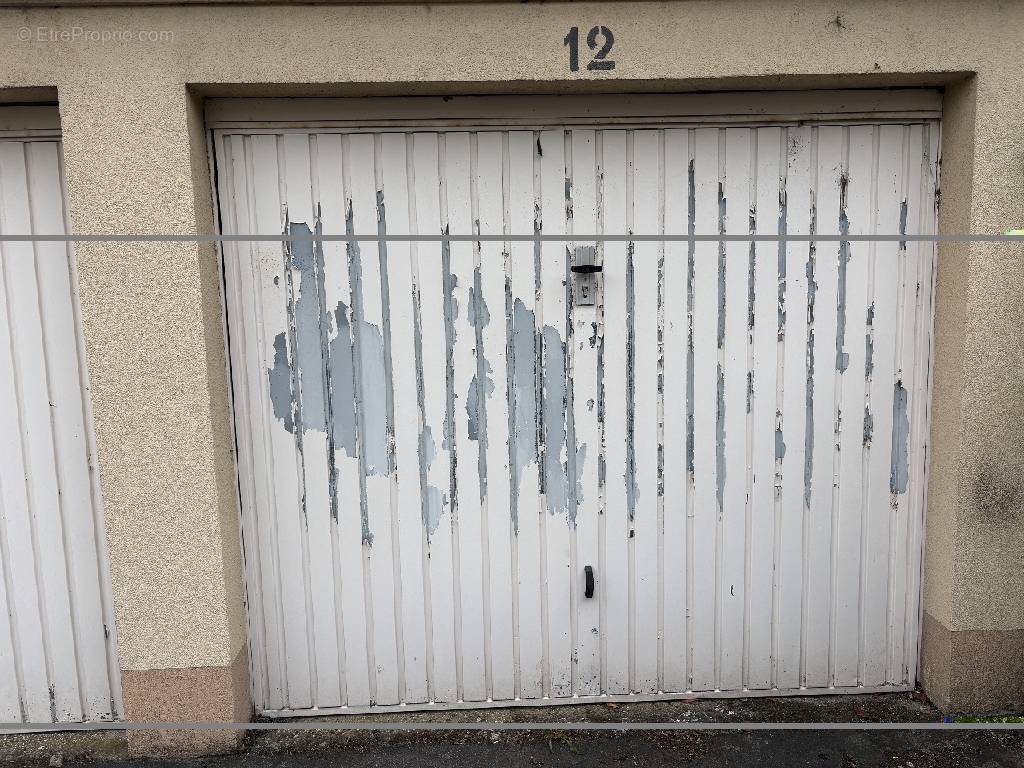 Parking à CORBEIL-ESSONNES