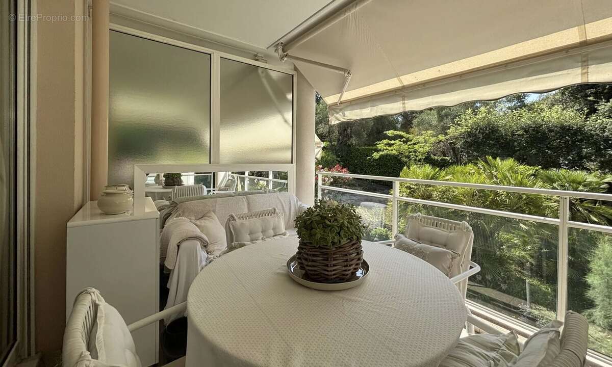 EXCLUSIVITÉ CANNES - 2P avec terrasse et garage - photo 3