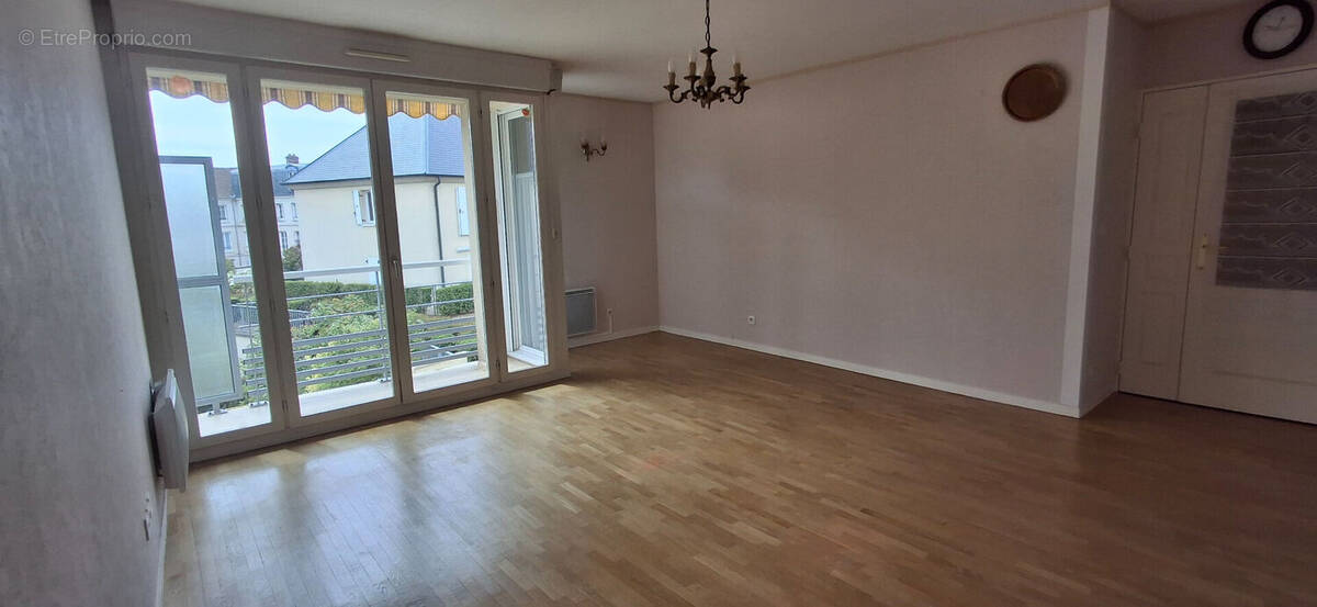Appartement à CREPY-EN-VALOIS