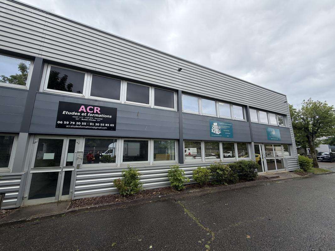 Commerce à MONTIGNY-LE-BRETONNEUX