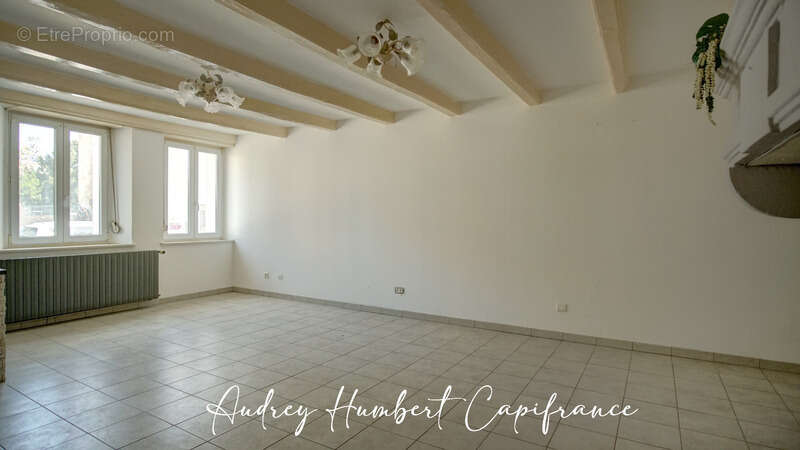 Maison à VIGNEULLES-LES-HATTONCHATEL