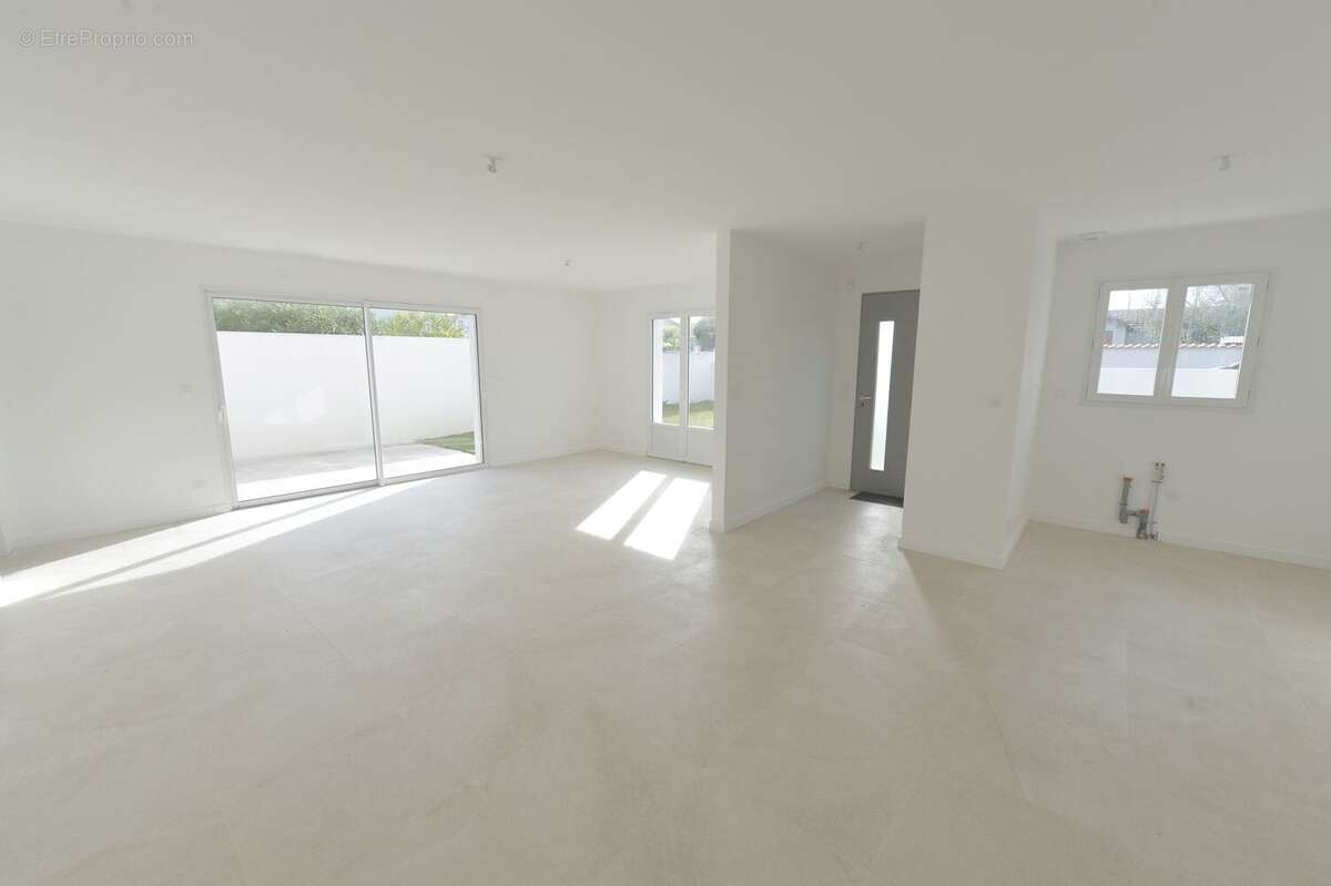 Maison à MESCHERS-SUR-GIRONDE