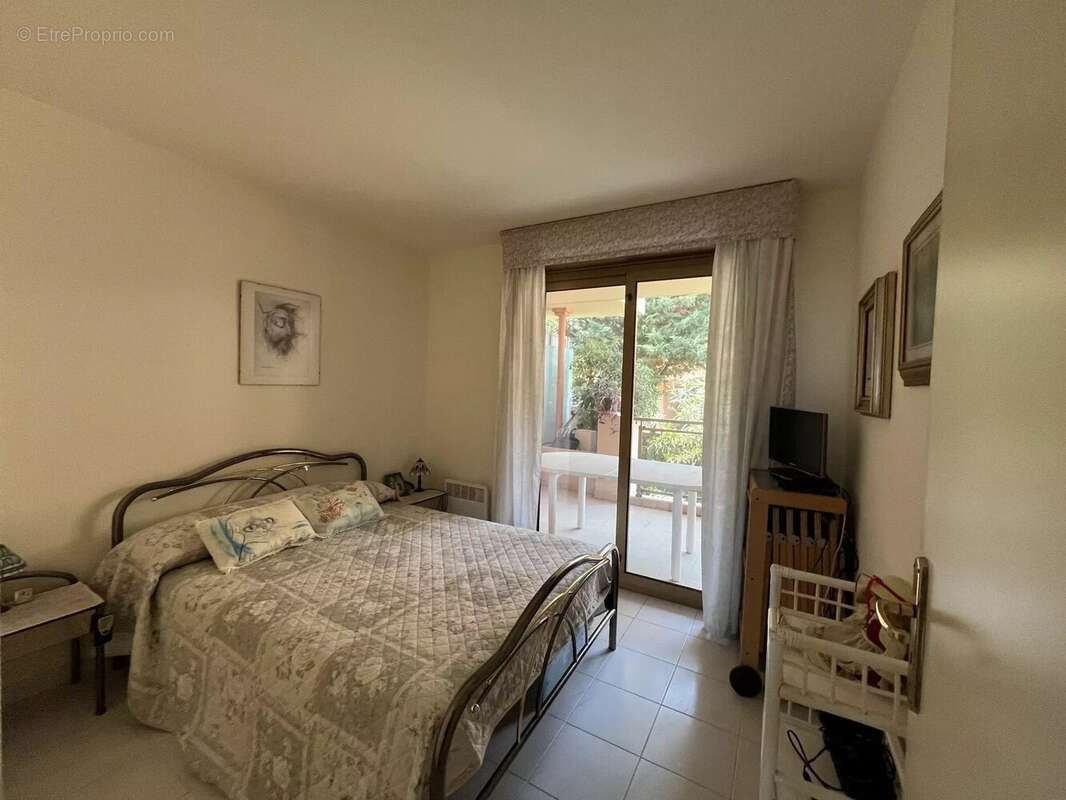 Appartement à EZE