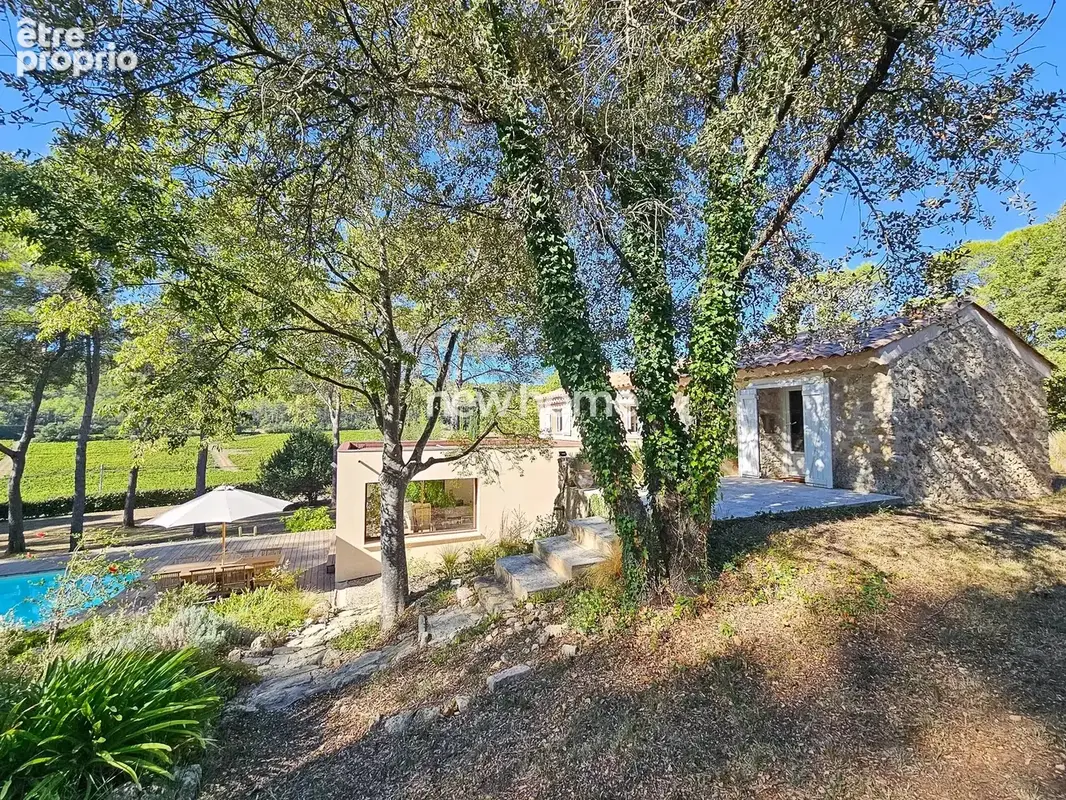 Lorgues – Propriété en pierre rénovée avec piscine et vue sur les vignes - photo 26