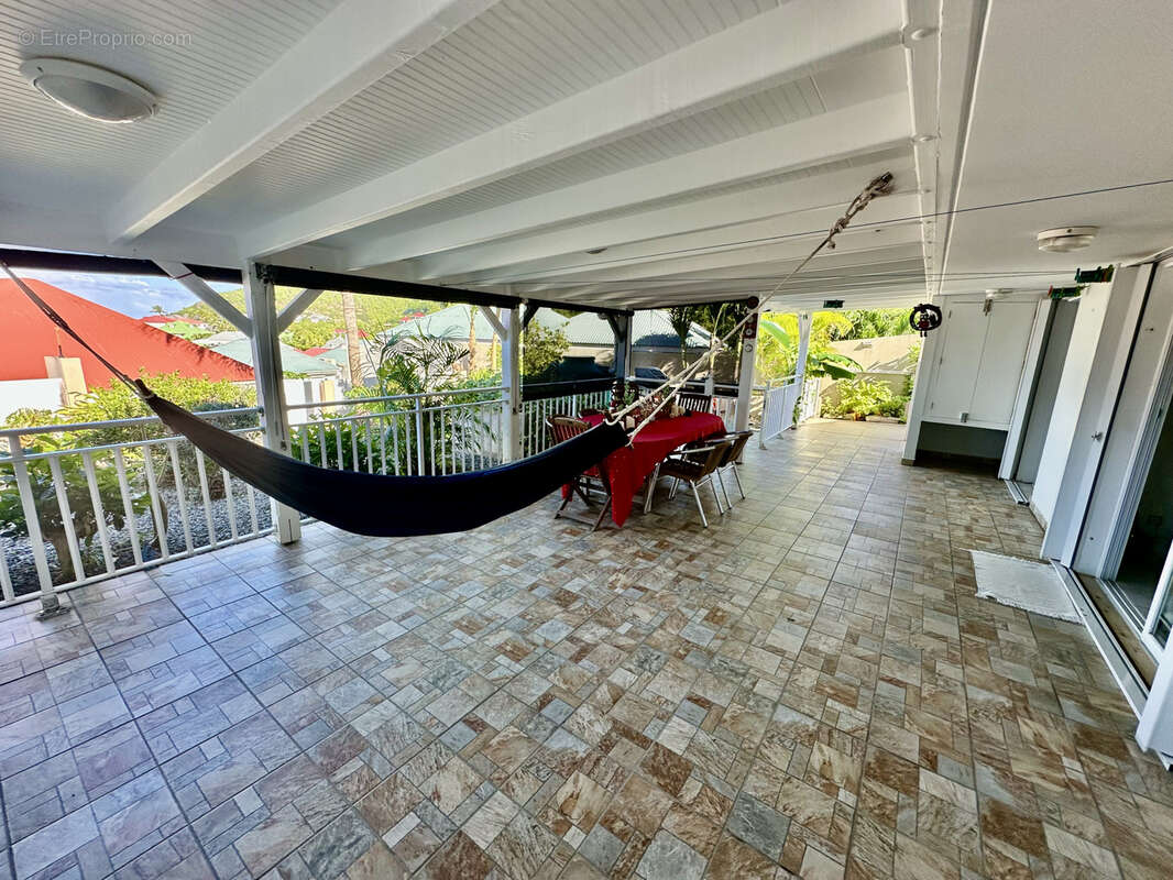 Maison à CAPESTERRE-BELLE-EAU