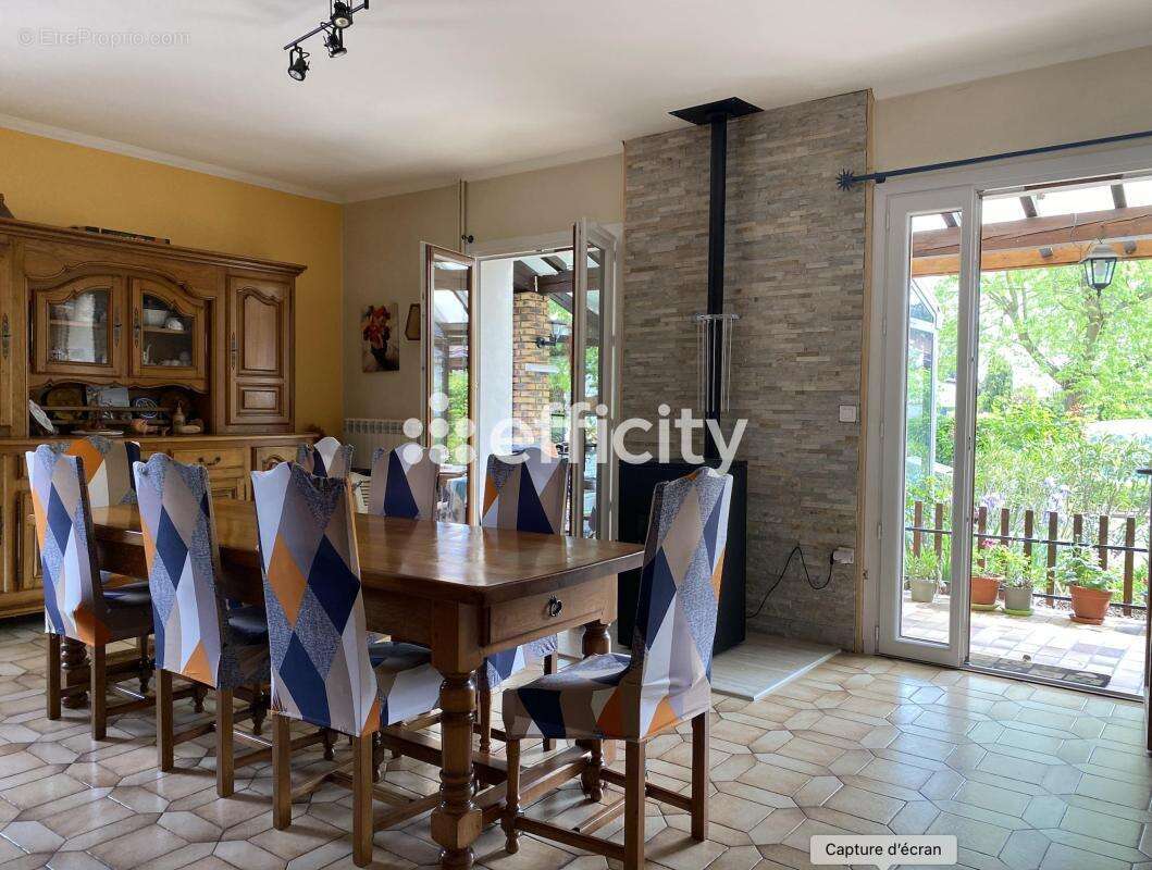 Maison 150 m² à Feurs  - photo 5