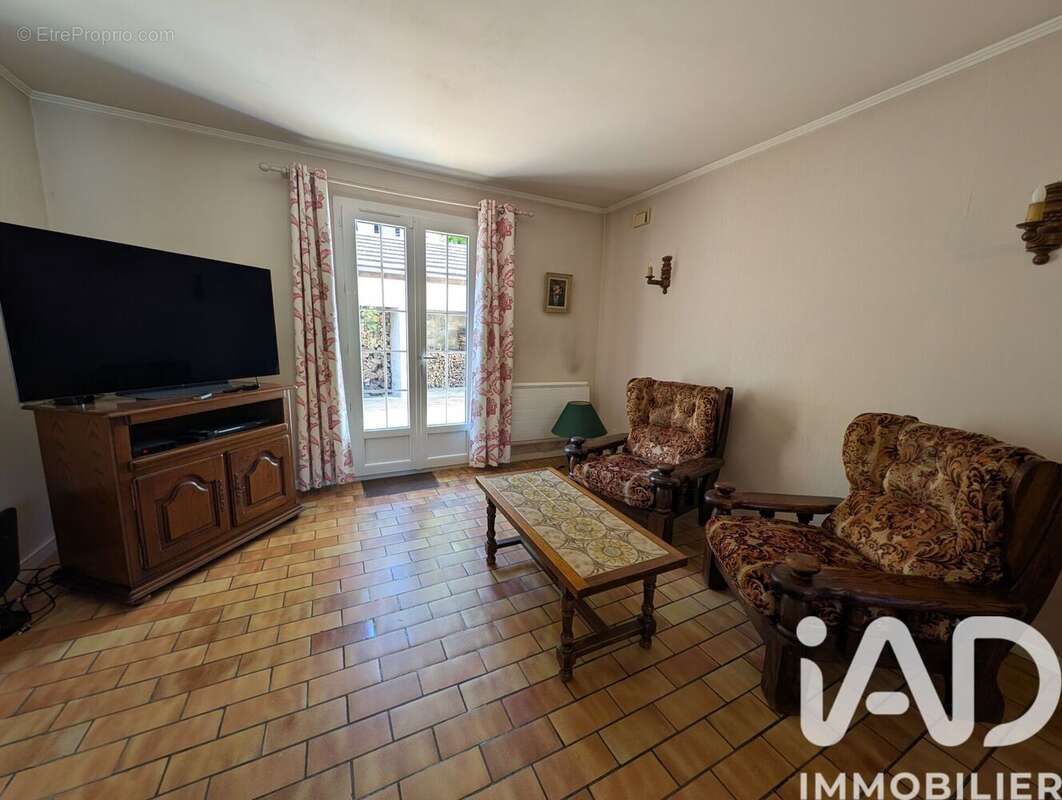 Maison 112 m² à Baugy  - photo 5