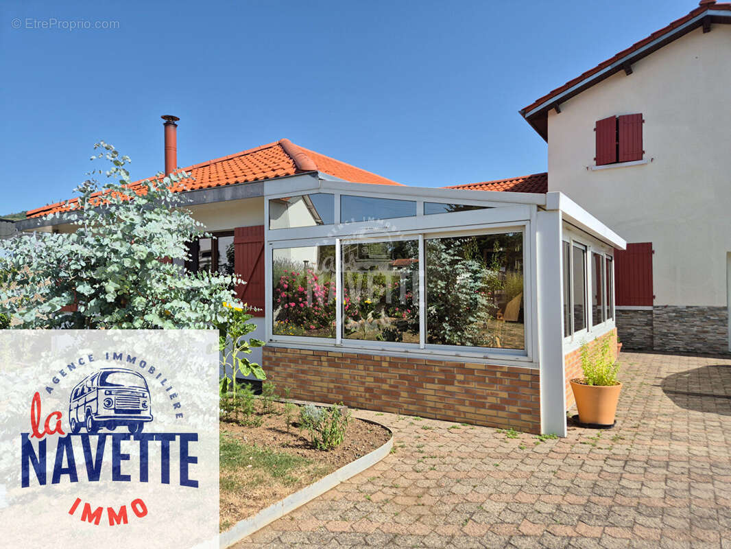 Maison à SAINT-AMANT-TALLENDE