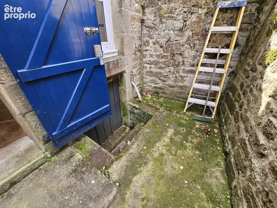 Maison en pierres en centre ville - photo 21