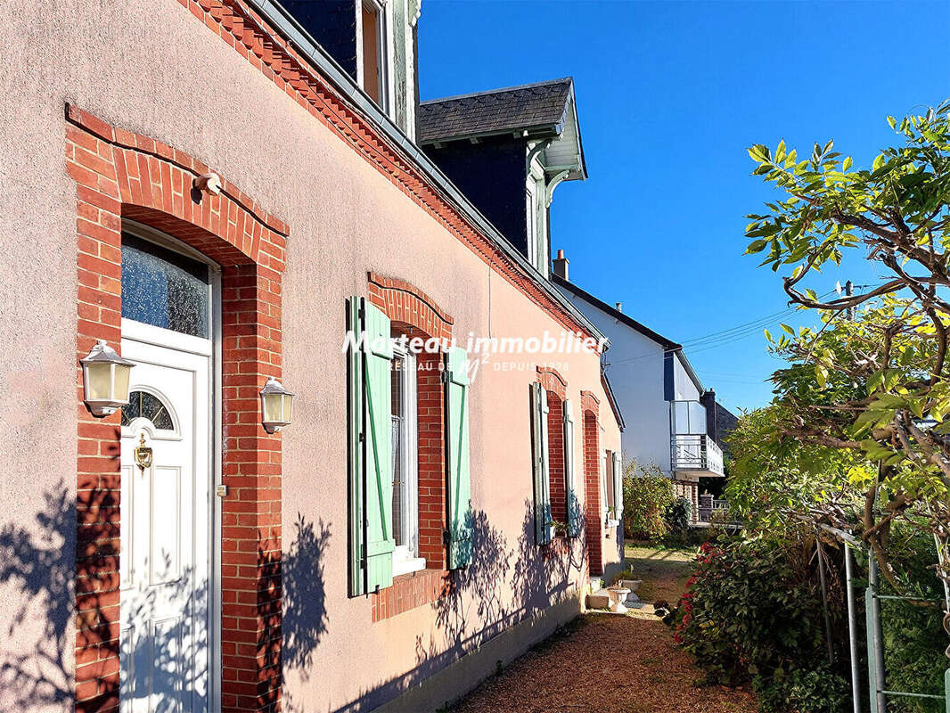 Maison à SAINTE-JAMME-SUR-SARTHE