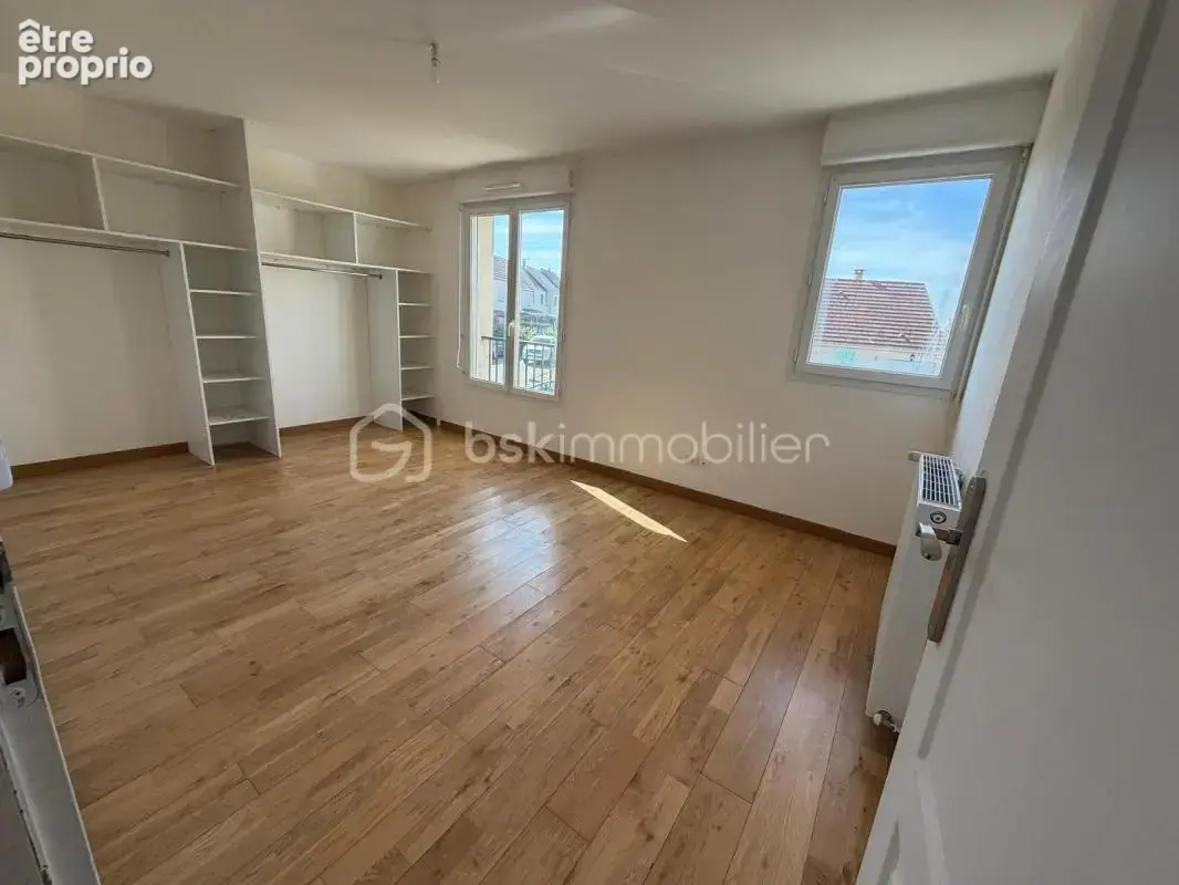 Maison familiale récente – 5 chambres – Pompe à chaleur – À 2 minutes de la gare d'Auneau - photo 8