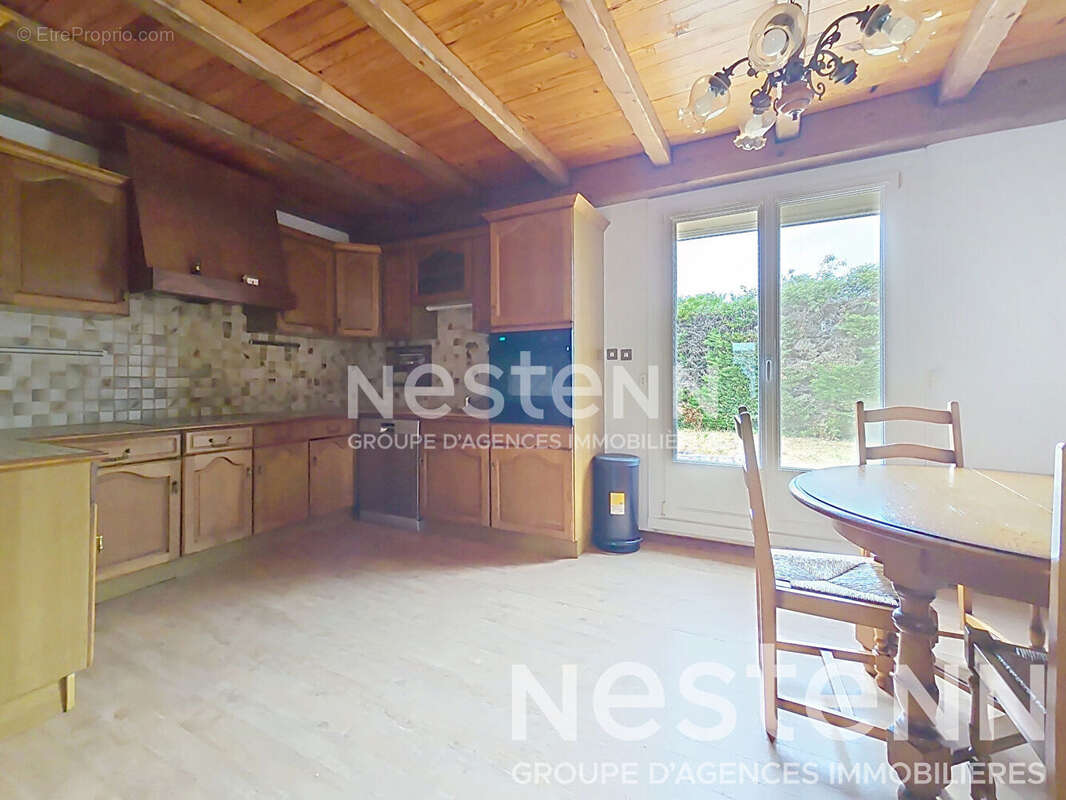 Maison à SAINT-MARTIN-DE-CRAU