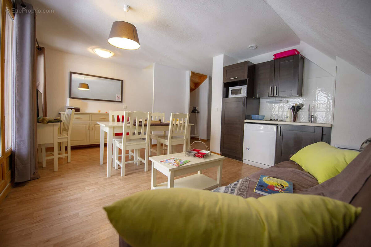 Appartement à BESSE-ET-SAINT-ANASTAISE