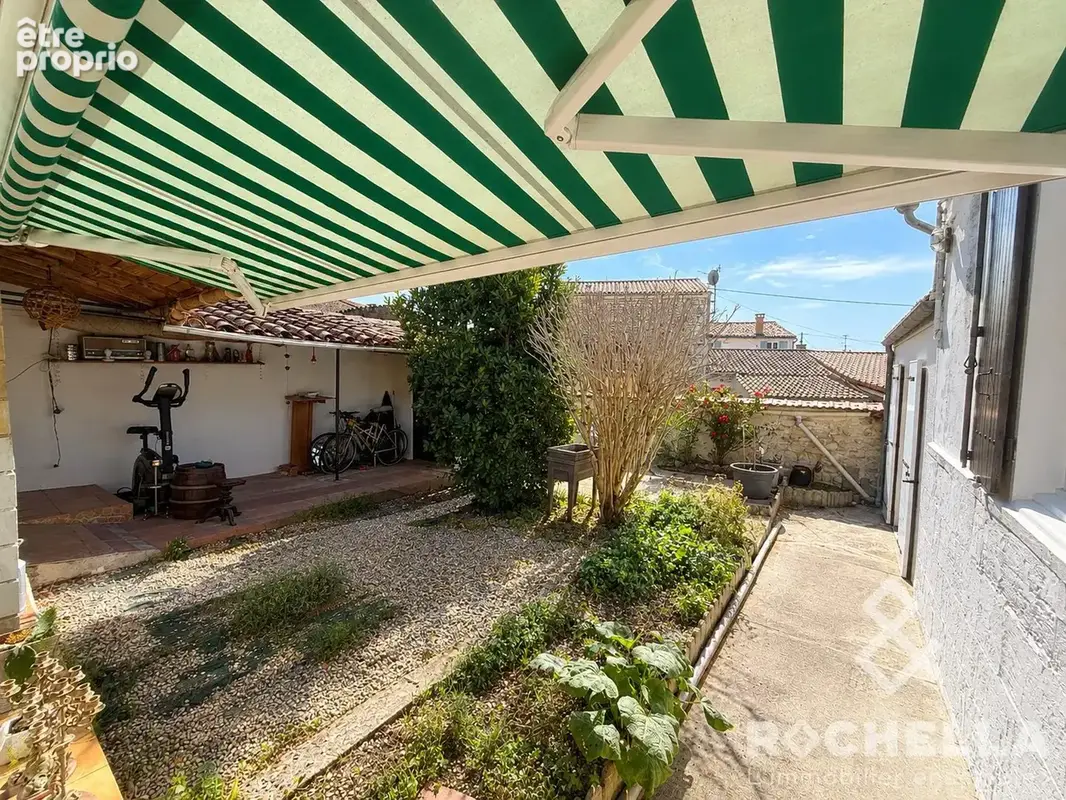 Maison 4 pièces 77 m² à vendre à Saint-Jean-D'angely (17400) - photo 9
