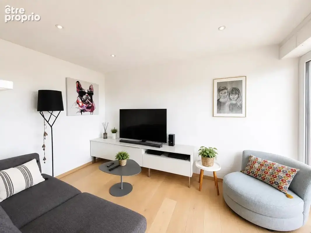 VOIRON – Appartement 5 pièces rénové avec vue panoramique - photo 13