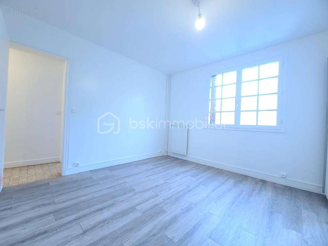 Appartement à COLOMBES