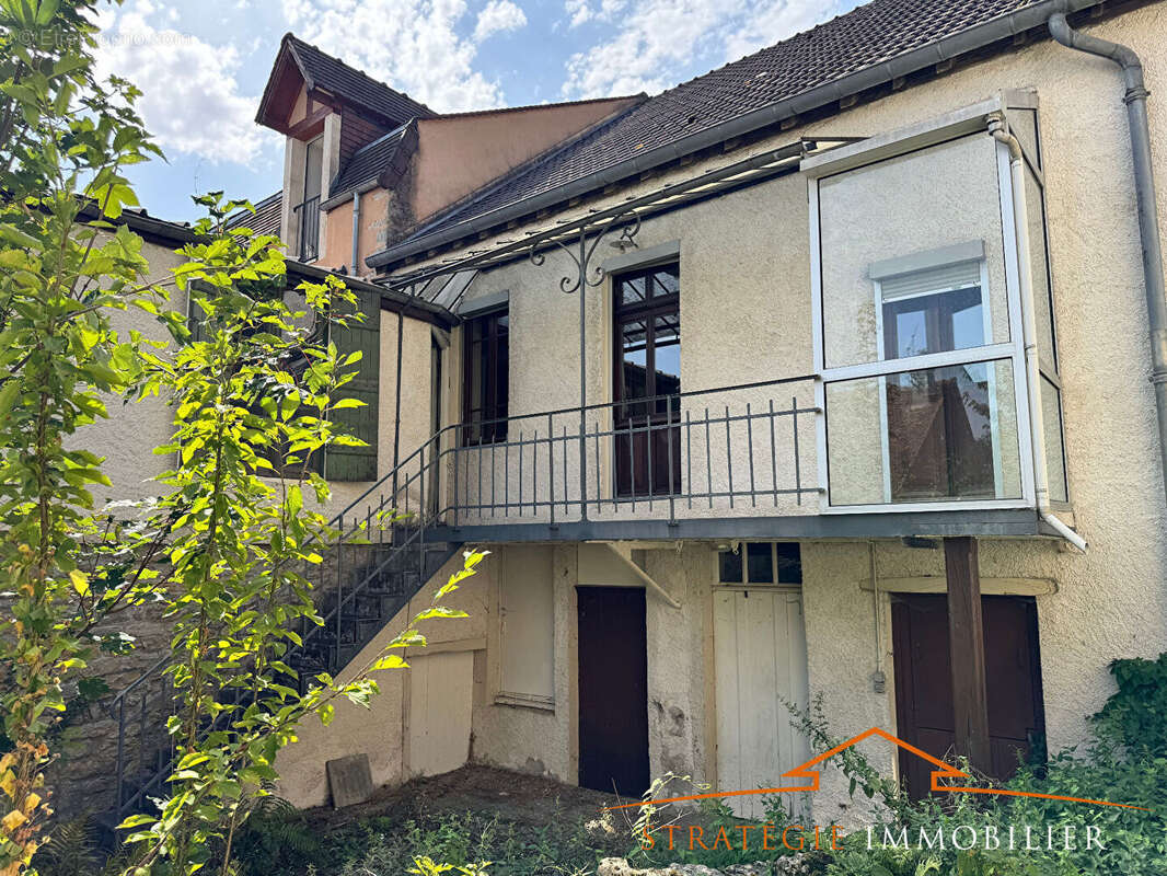 Maison à PARIS-L&#039;HOPITAL
