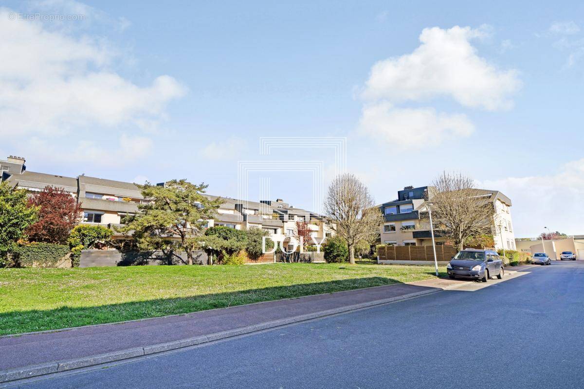 Appartement à RUEIL-MALMAISON