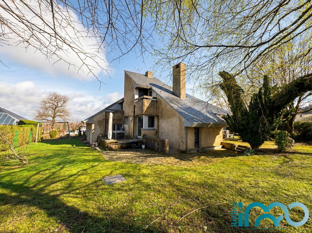 Maison à LUC-LA-PRIMAUBE