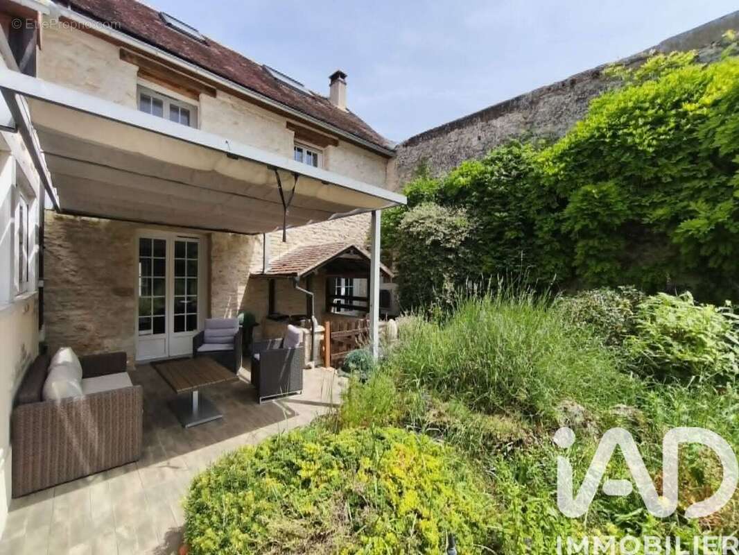 Maison 112 m² à Briarres-Sur-Essonne  - photo 7