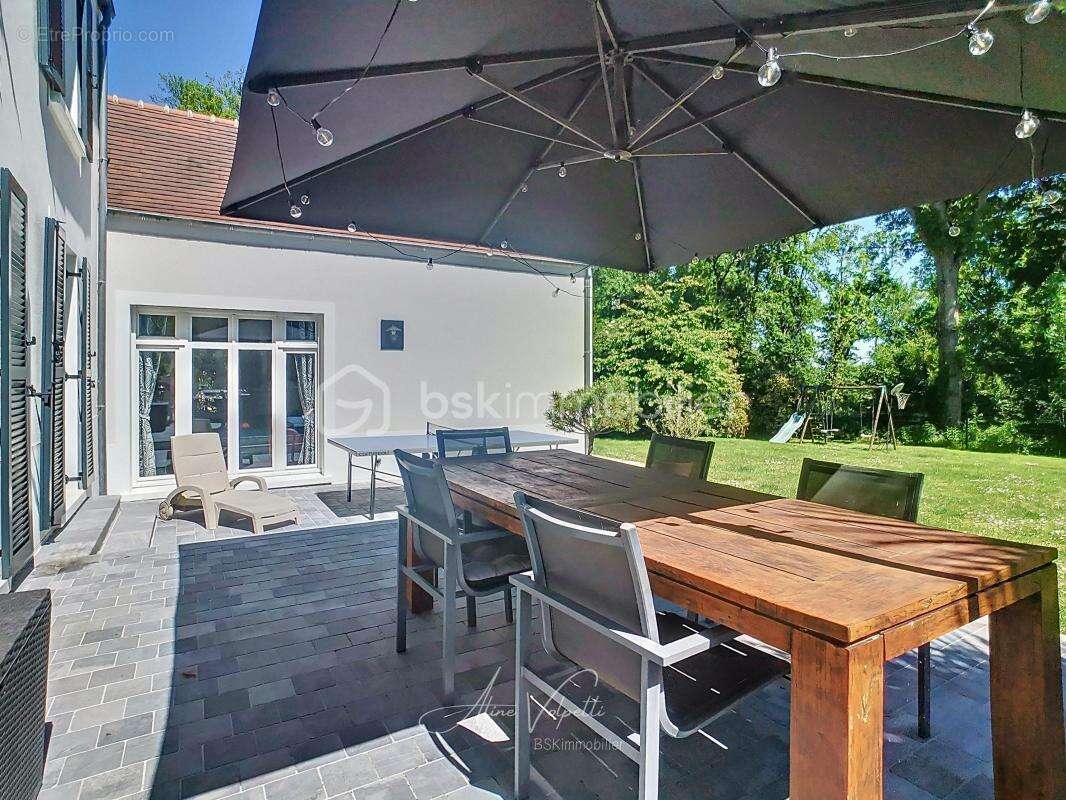 Maison à MAGNY-LE-HONGRE