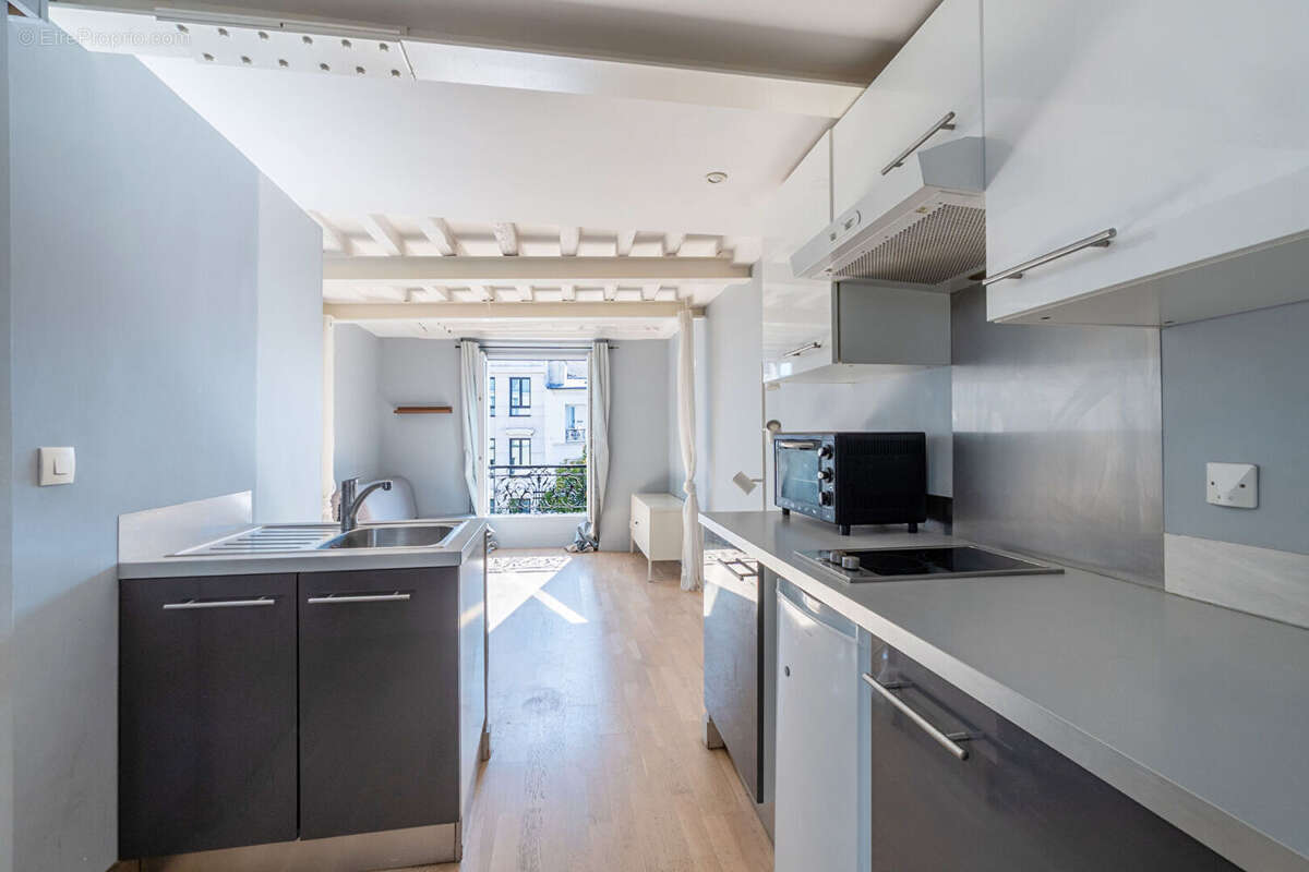 Appartement à PARIS-10E