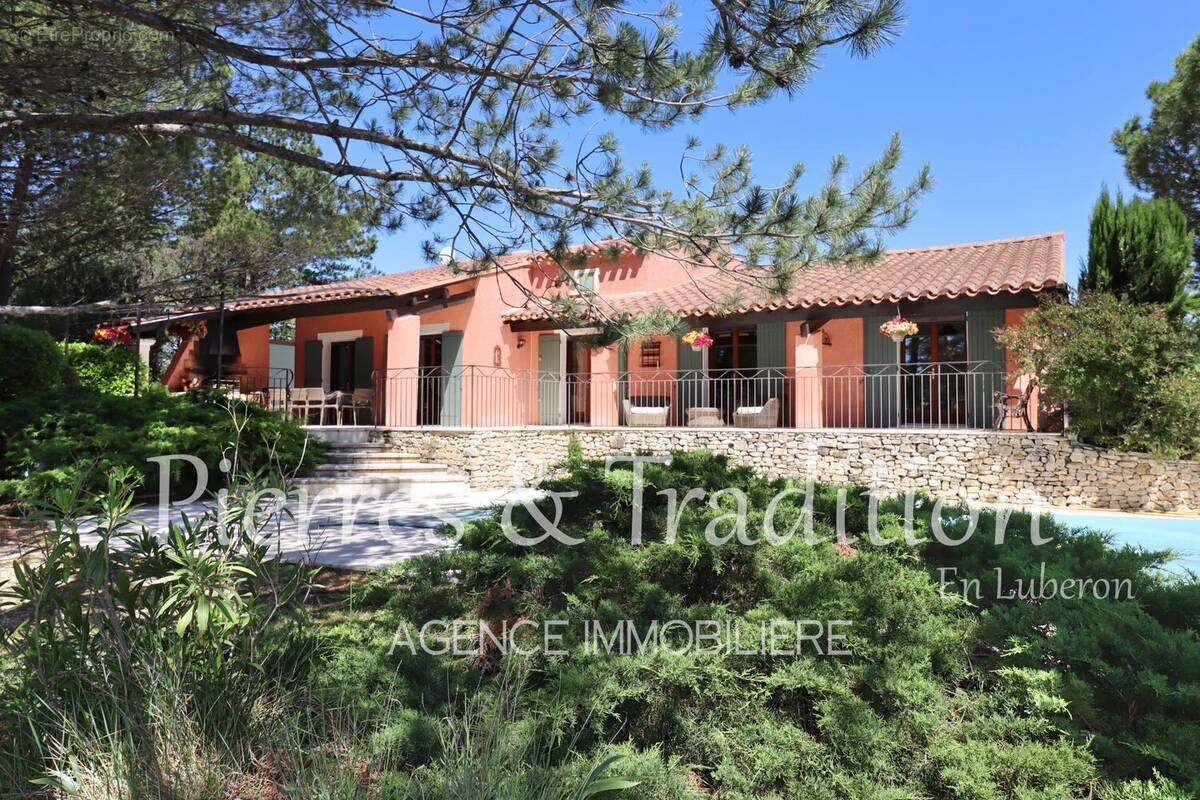 Maison à SAINT-SATURNIN-LES-APT