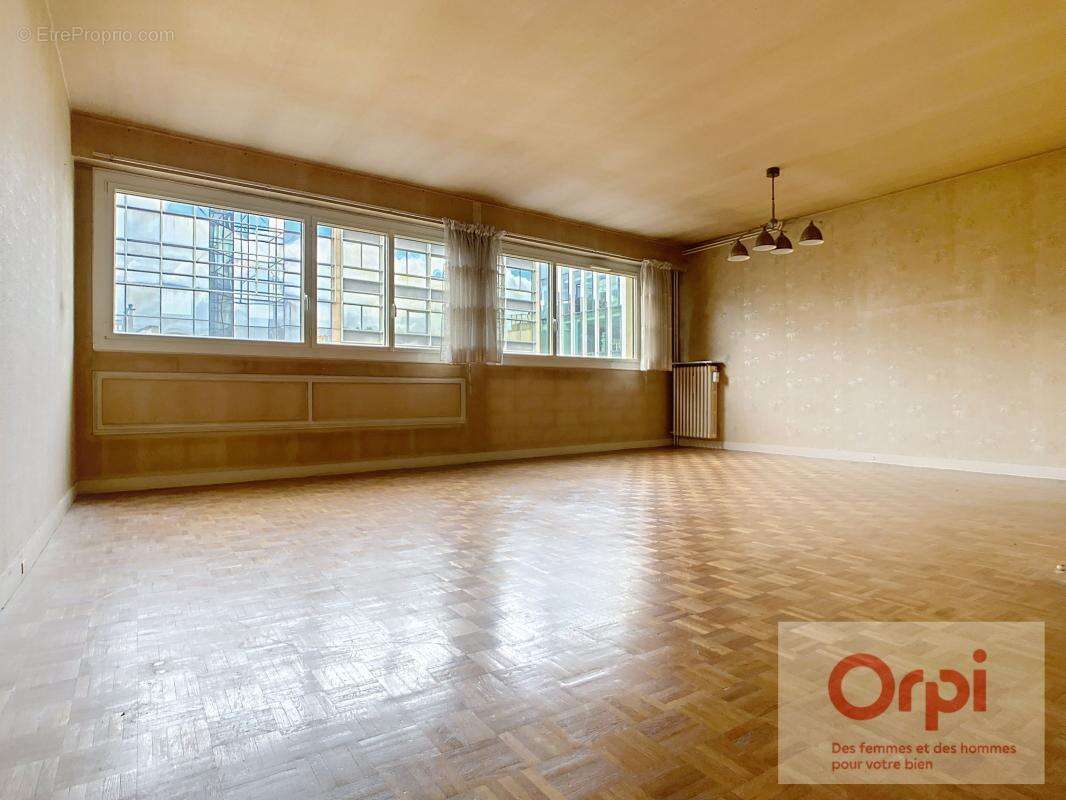 Appartement à ISSY-LES-MOULINEAUX