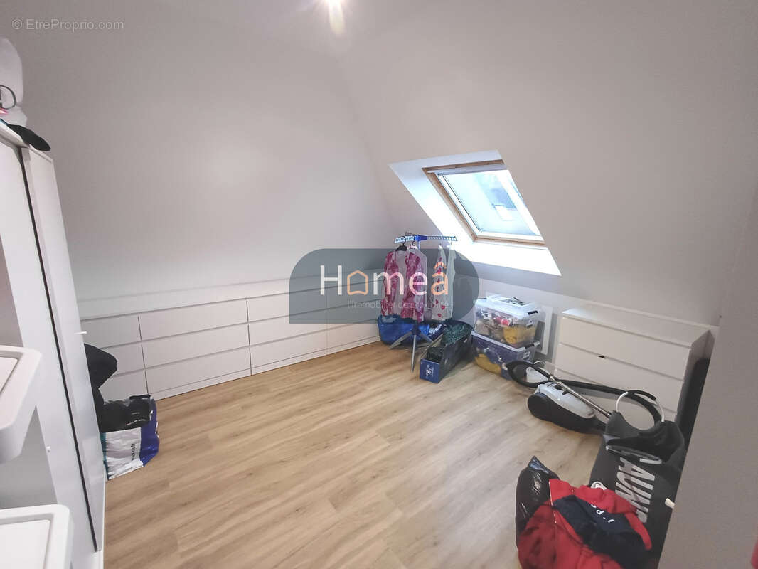 Appartement à BUCHY