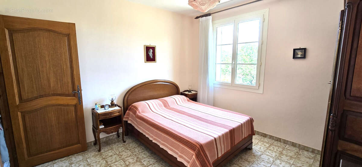 Maison à FIGANIERES