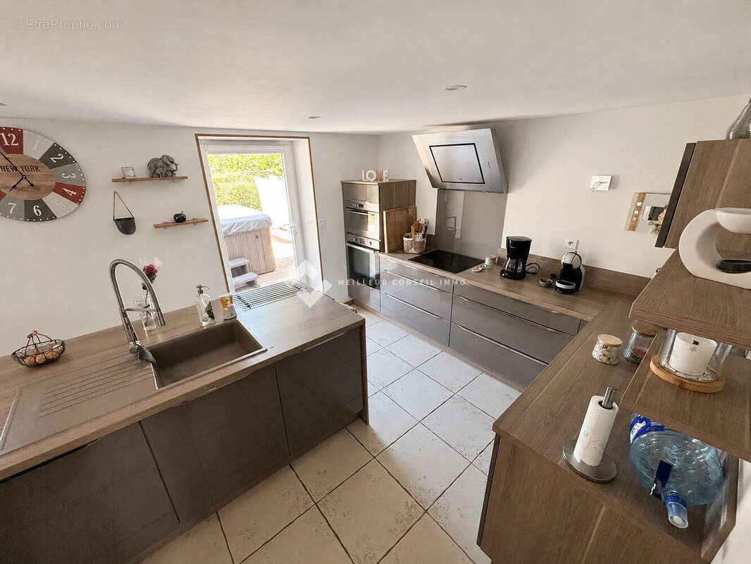 Maison 140 m² à Neuville-De-Poitou  - photo 7