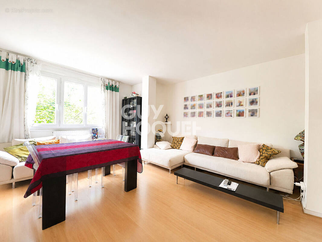 Appartement à FONTENAY-SOUS-BOIS
