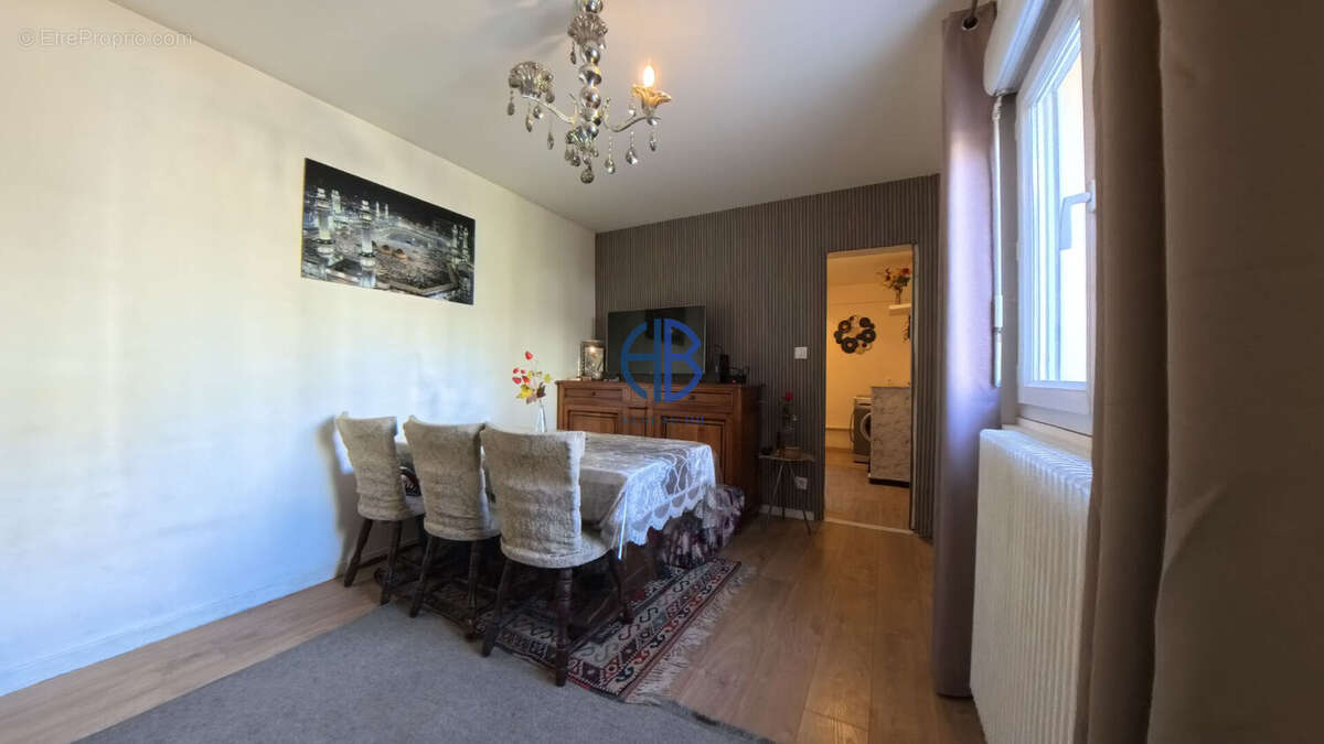 Maison à LA COURNEUVE