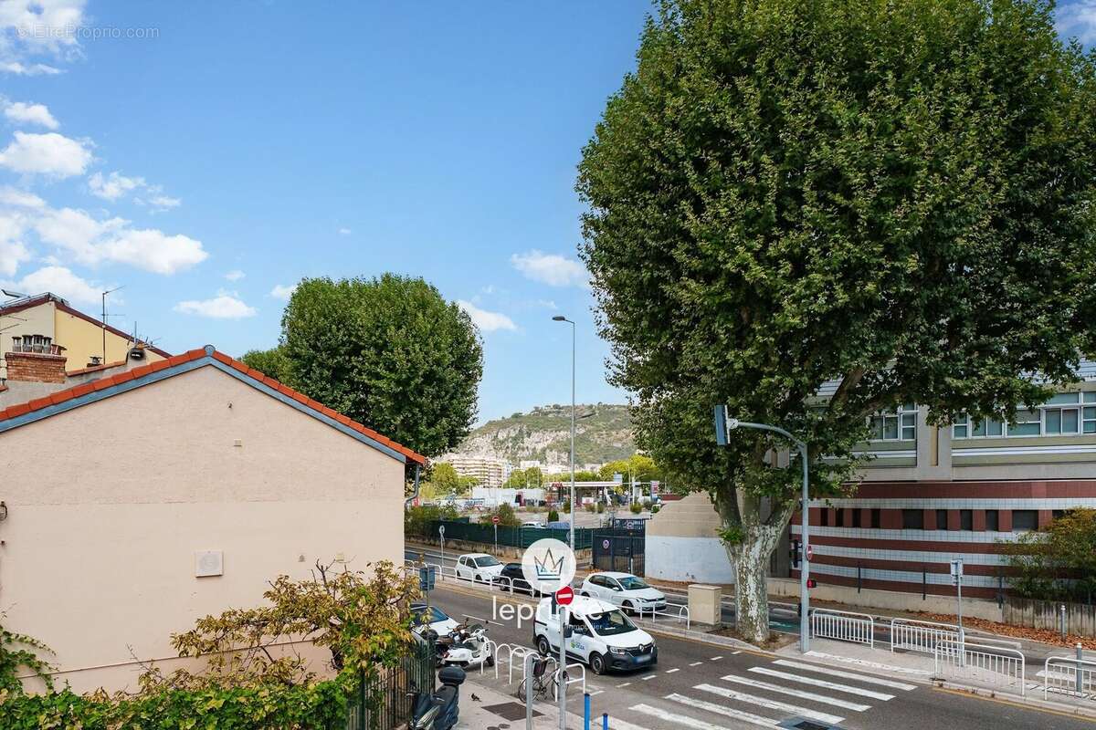 Nice Pasteur : 3 Pièces - Balcon - Cave - photo 14