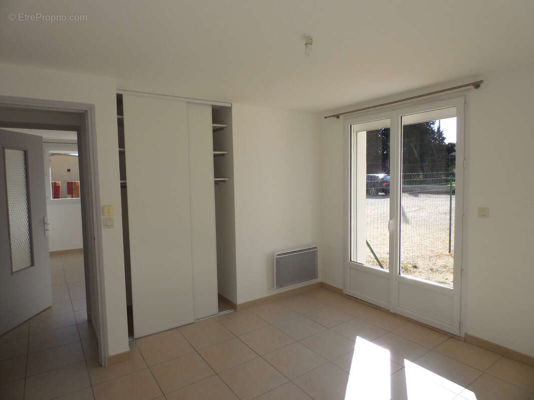 Maison à LAUDUN-L&#039;ARDOISE