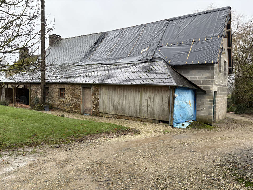 Maison à SAINT-AUBIN-FOSSE-LOUVAIN