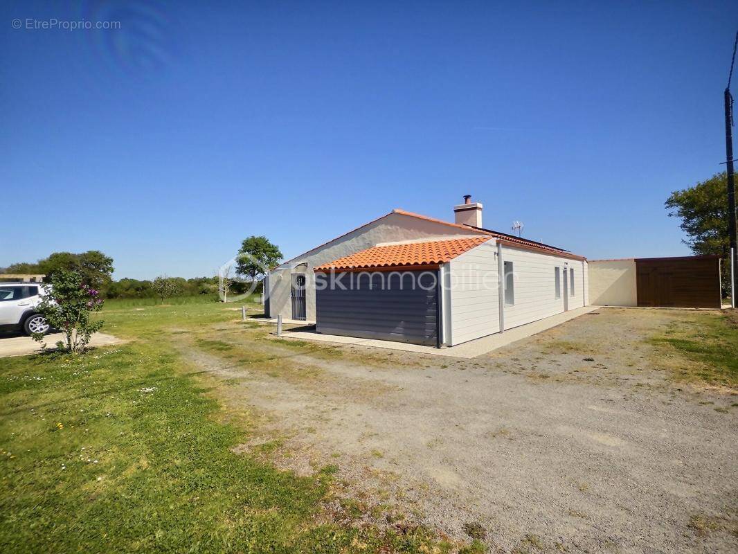 Maison à BOIS-DE-CENE