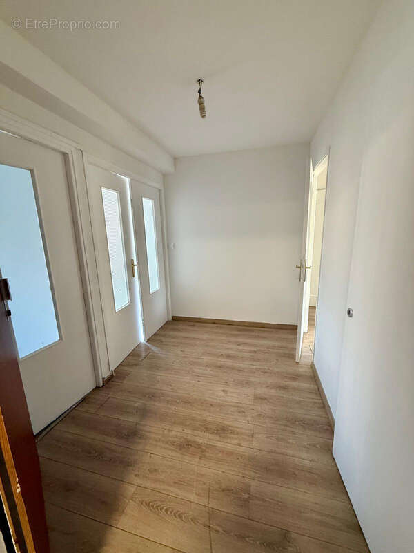 Appartement à MARSEILLE-3E
