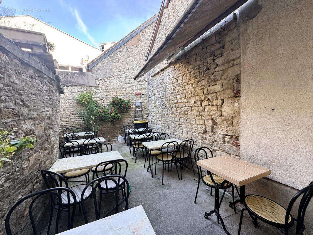 Commerce à VERMENTON