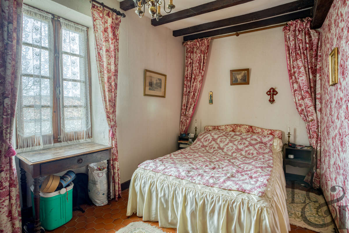 Maison à HAUTEFAGE-LA-TOUR