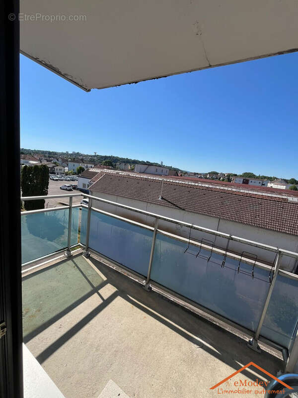 Appartement 82 m² à Golbey  - photo 3