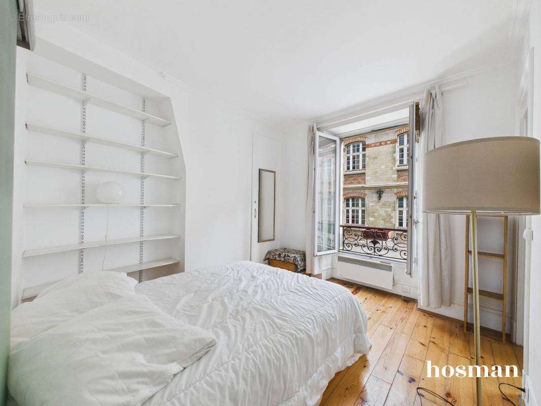 Appartement à PARIS-10E