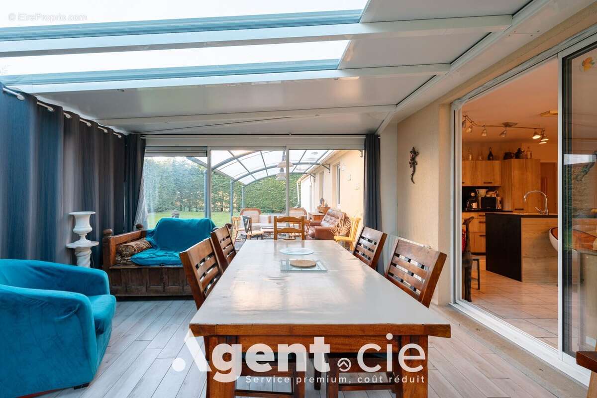 Maison à LE MOLAY-LITTRY