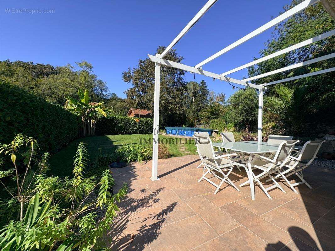 Maison à SAINT-LAURENT-DE-GOSSE