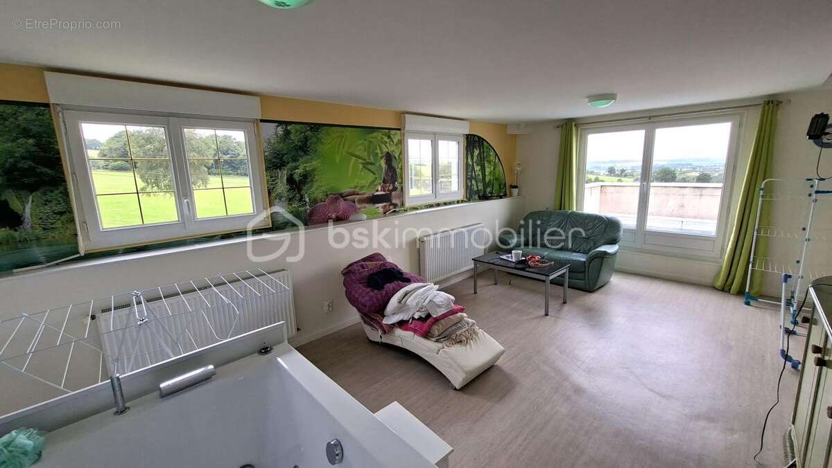 Propriété unique avec habitation de 200 m², vaste dépendance professionnelle - photo 9