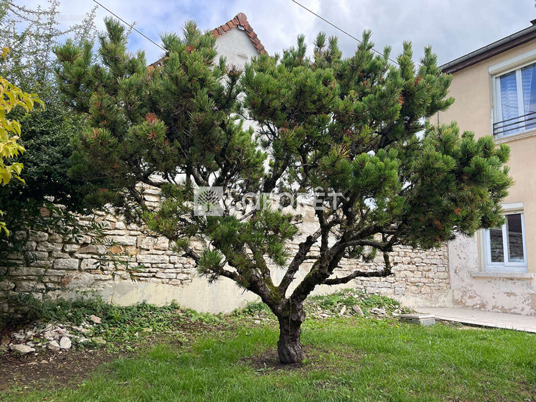 Maison à LONS-LE-SAUNIER