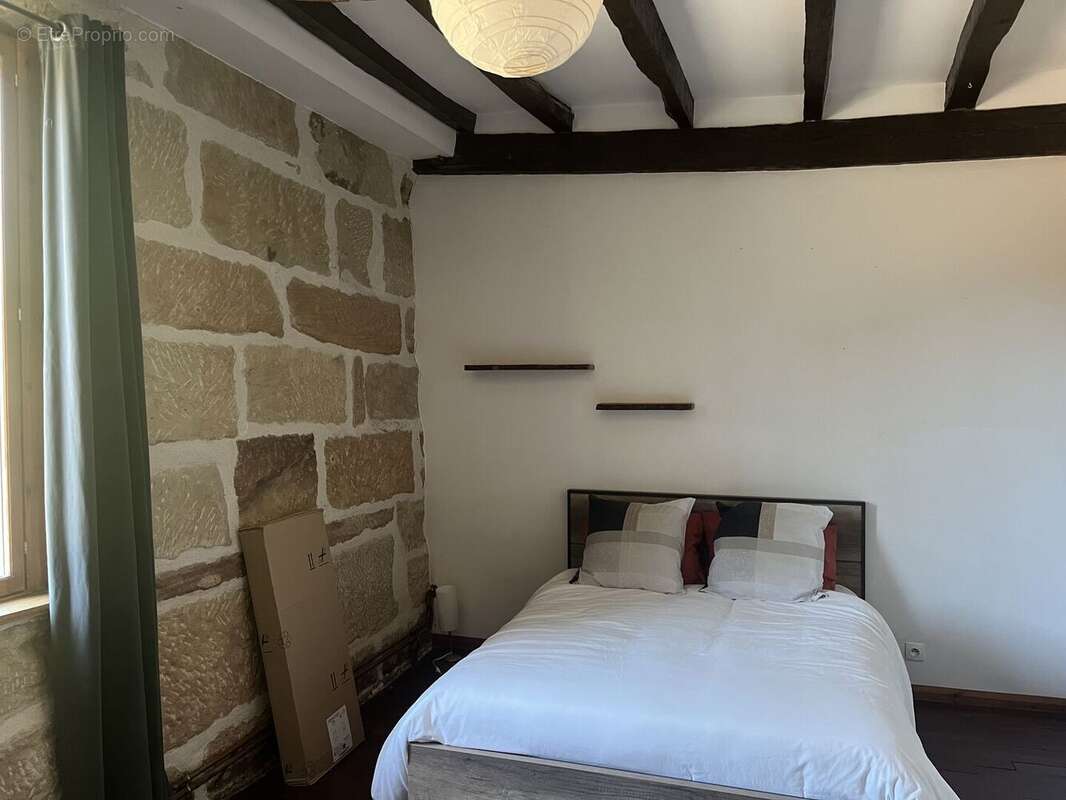 Chambre 1 - Maison à LACAPELLE-MARIVAL