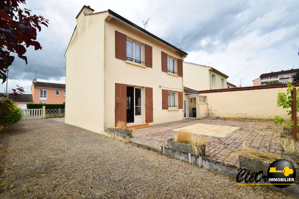 Maison à CHATENOY-LE-ROYAL